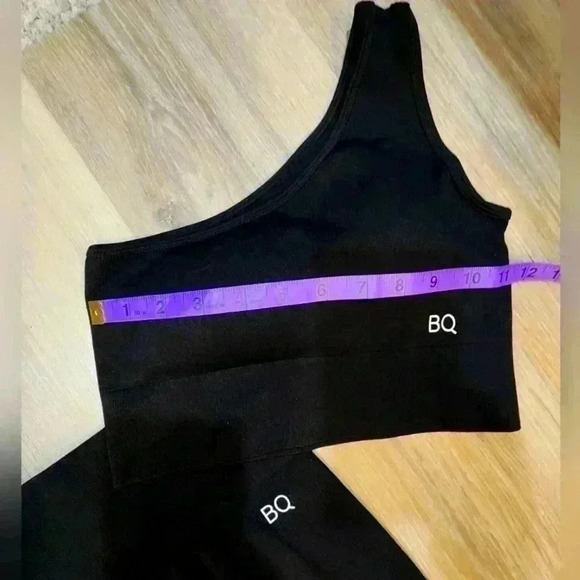 BQ leggings with one shoulder tank with built-in bra 2 piece set O6.11.250.2 - Picture 5 of 5